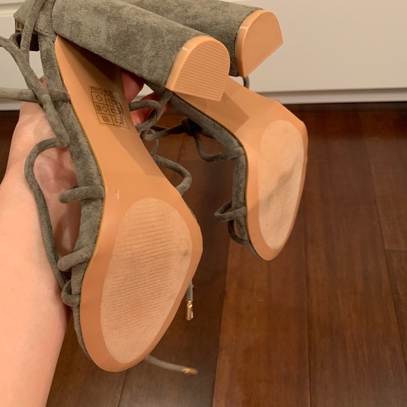 Brand new tie up heels - Picture 6 of 6